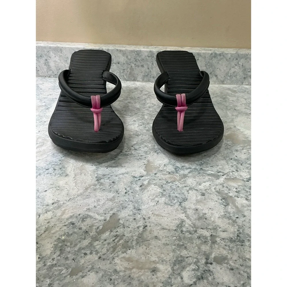 Crocs Wedge Flip Flops Sandals Size 7 Black Pink Ribbed Thong Platform Heel